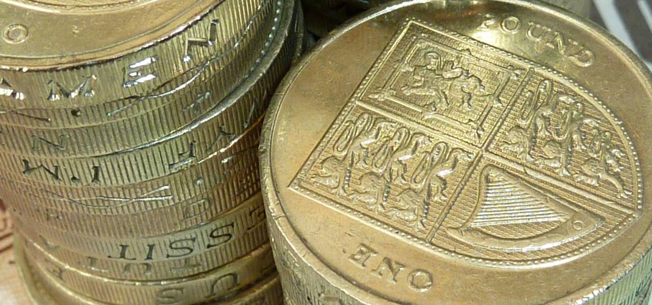 GBP/USD:  dua  pola 