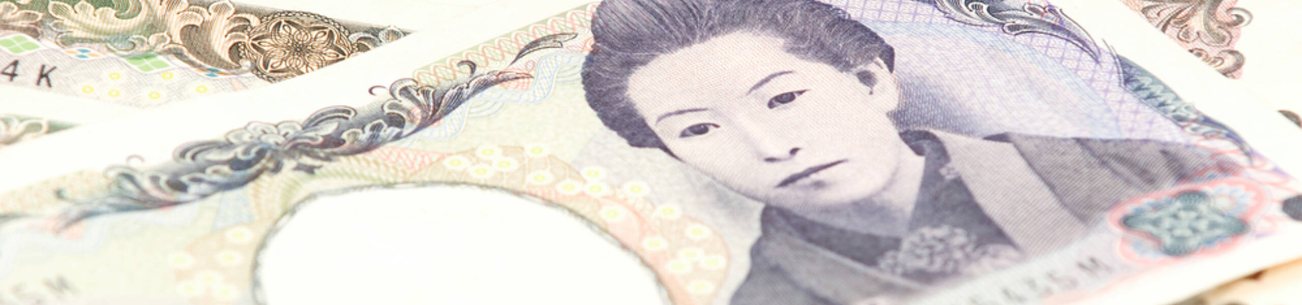 USD / JPY salta para o máximo de três semanas, mas perde tração após os fracos dados de emprego ADP nos EUA